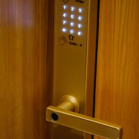 Seeblick Smart Roessli Hotel